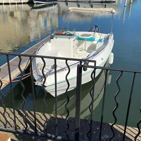 Marina 26